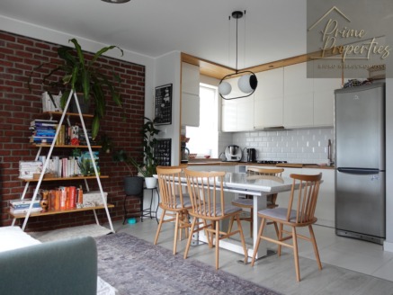 – Dwustronne mieszkanie w bloku z windą – 3 pokoje