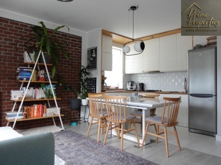 – Dwustronne mieszkanie w bloku z windą – 3 pokoje